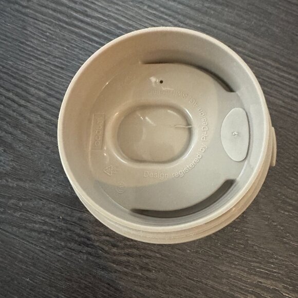 Bodum 11685-913 Acrylic Travel Mug with Radial Lid 0.45 l, 15 oz, off white - Picture 7 of 7